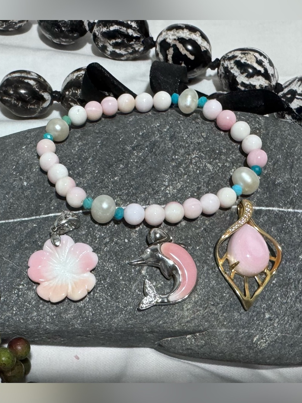Set of Pinch Conch Shell Jewelry